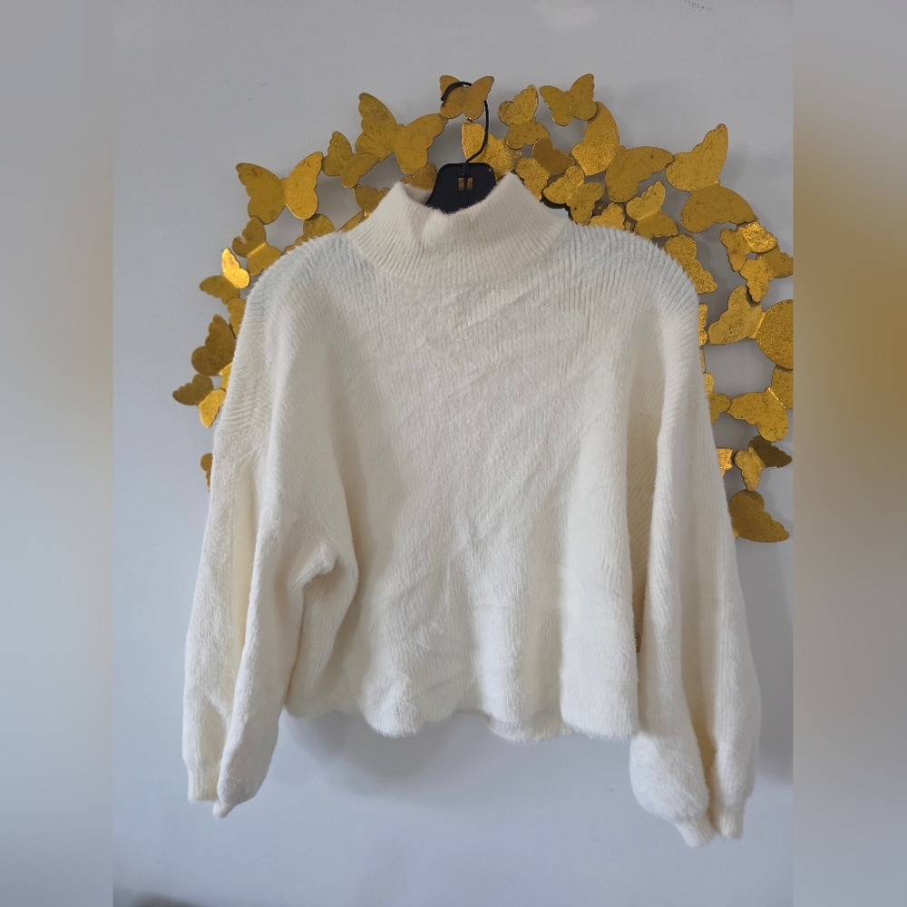 Elegant White Women's Sweater